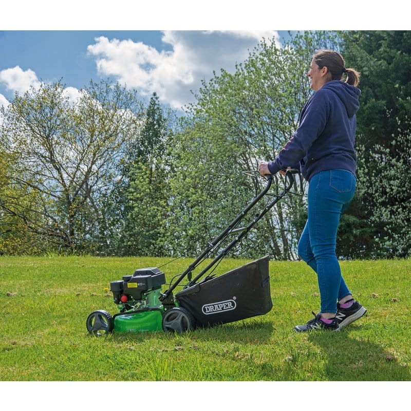 Draper Lawn Mower Draper Steel Deck Petrol Lawn Mower, 420Mm, 132Cc/3.3Hp Dr-08671